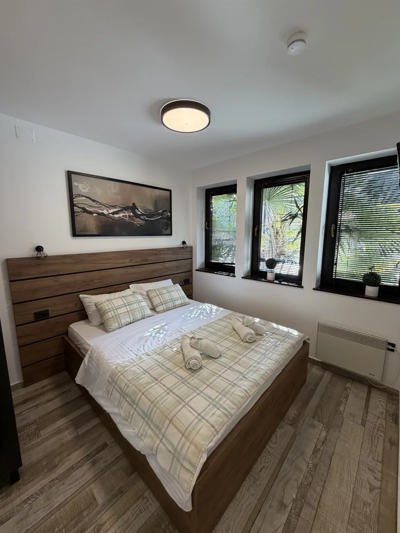 Deluxe Old Town Apartment with Terrace