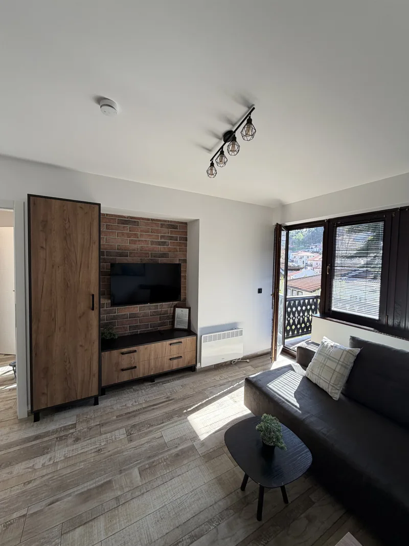 Spacious Old Town Apartment